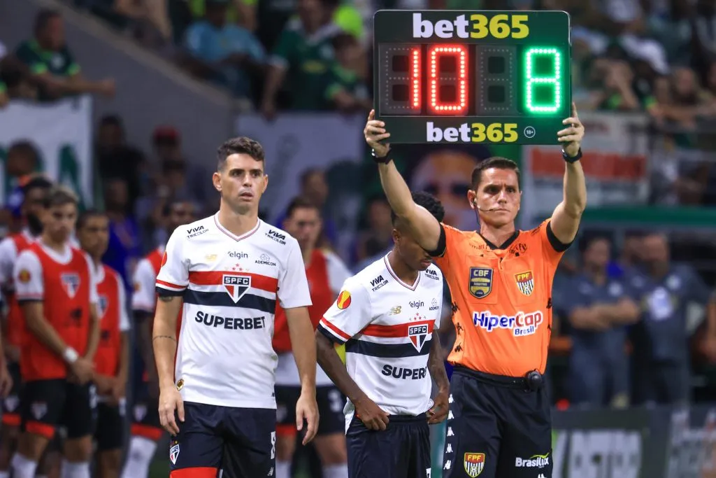 SP – SAO PAULO – 16/02/2025 – PAULISTA 2025, PALMEIRAS X SAO PAULO – Oscar jogador do Sao Paulo durante partida contra o Palmeiras no estadio Arena Allianz Parque pelo campeonato Paulista 2025. Foto: Marcello Zambrana/AGIF
