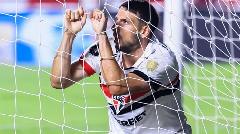 São Paulo de Jonathan Calleri tentou mudar a data do Cho-Rei, mas não conseguiu