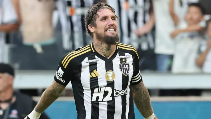 Lyanco jogador do Atlético-MG comemora seu gol durante partida contra o América-MG no estádio Mineirão pelo campeonato Mineiro 2025.