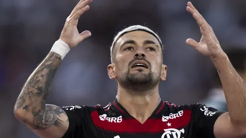 Atuação de Arrascaeta não convence torcedores.