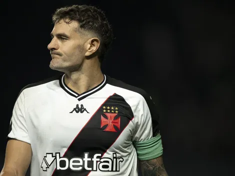 Torcida se revolta e detona Vegetti após eliminação no clássico