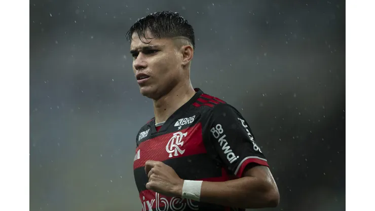 Luiz Araújo jogador do Flamengo durante partida contra o Bragantino no estádio Maracanã pelo campeonato Brasileiro A 2024. Foto: Jorge Rodrigues/AGIF
