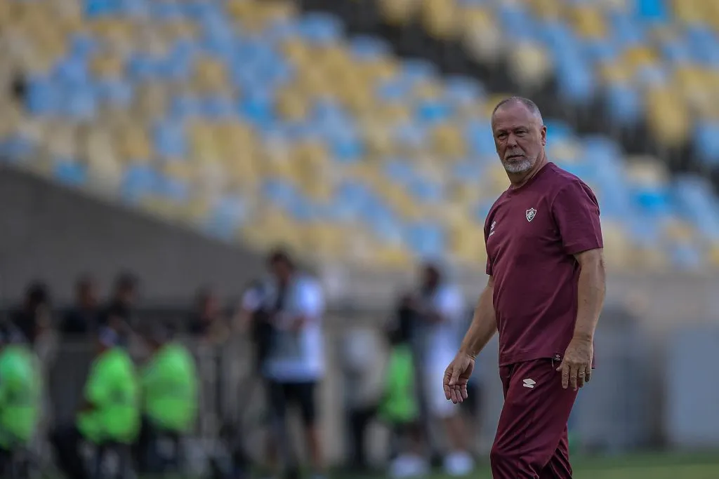 RJ – RIO DE JANEIRO – 16/02/2025 – CARIOCA 2025, FLUMINENSE X NOVA IGUACU – Mano Menezes tecnico do Fluminense durante partida contra o Nova Iguacu no estadio Maracana pelo campeonato Carioca 2025. Foto: Thiago Ribeiro/AGIF