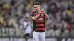 Léo Ortiz, jogador do Flamengo, durante partida contra o Vasco, pelo Campeonato Carioca. Foto: Thiago Ribeiro/AGIF.
