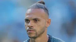 Braithwaite no aquecimento do clássico.