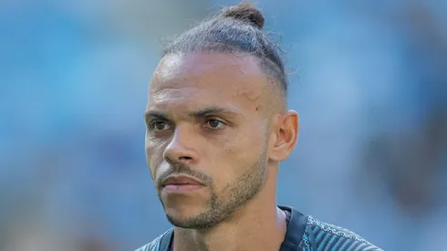 Braithwaite no aquecimento do clássico.