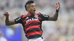 Bruno Henrique em ação pelo Flamengo contra o Vasco - Foto: Thiago Ribeiro/AGIF
