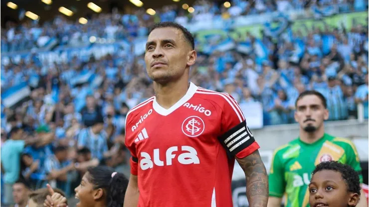 Alan Patrick em ação pelo Internacional - Foto: Ricardo Duarte / SC Inter