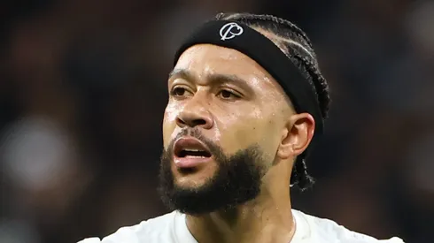 Depay teve discussão quente no vestiário do Timão.