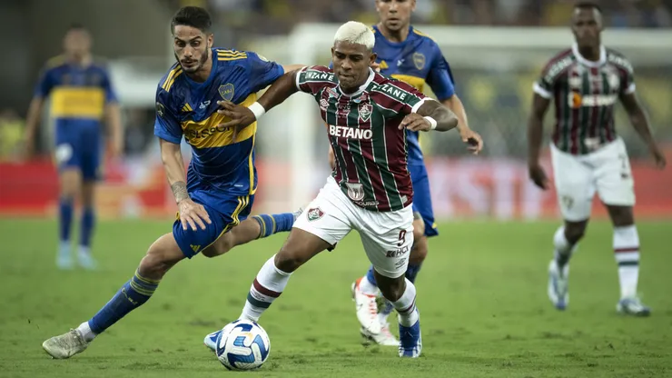 John Kennedy jogador do Fluminense durante partida contra o Boca Juniors no estádio Maracanã pelo campeonato Libertadores 2023.