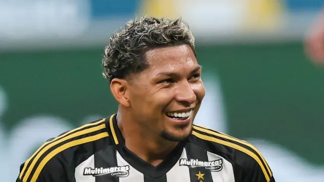 Rony comemorando 4° gol do Galo na finalíssima