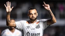 Torcida do Santos pede saída de Guilherme - Foto: Abner Dourado/AGIF