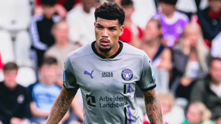 Juninho pelo seu ex-clube (Foto: Reprodução)