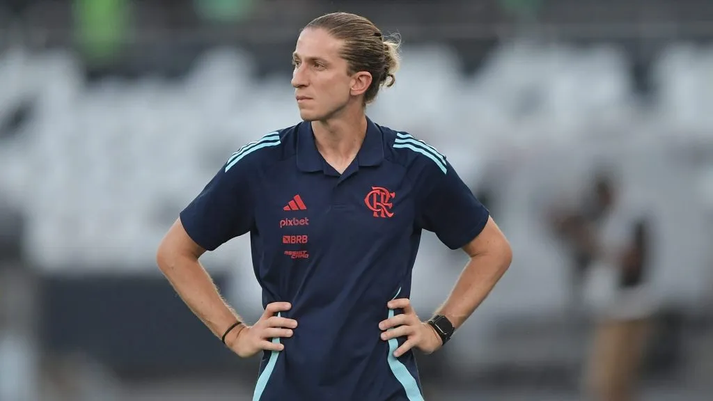 Filipe Luís técnico do Flamengo durante partida contra o Vasco no estádio Engenhão pelo campeonato Carioca 2025. Foto: Thiago Ribeiro/AGIF