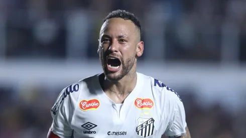 Neymar Jr. jogador do Santos durante partida contra o Agua Santa no estadio Vila Belmiro pelo campeonato Paulista 2025.