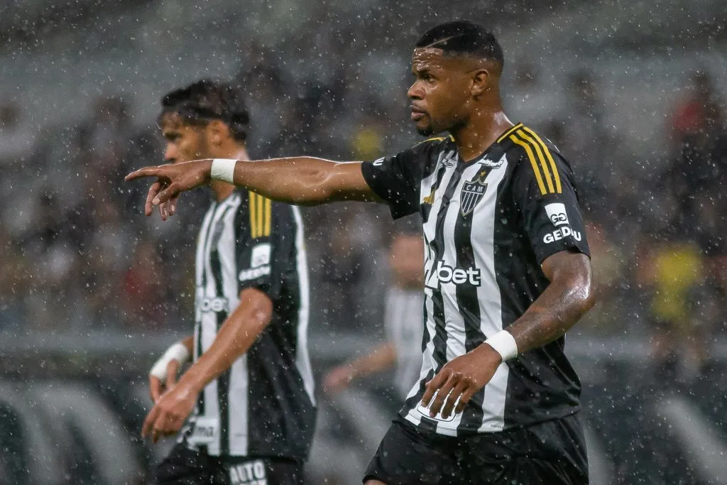 Júnior Santos não joga há cerca de um mês por lesão na panturilha direita. Foto: Fernando Moreno/AGIF