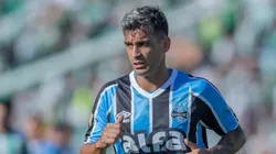 Cristaldo em ação contra o Juventude