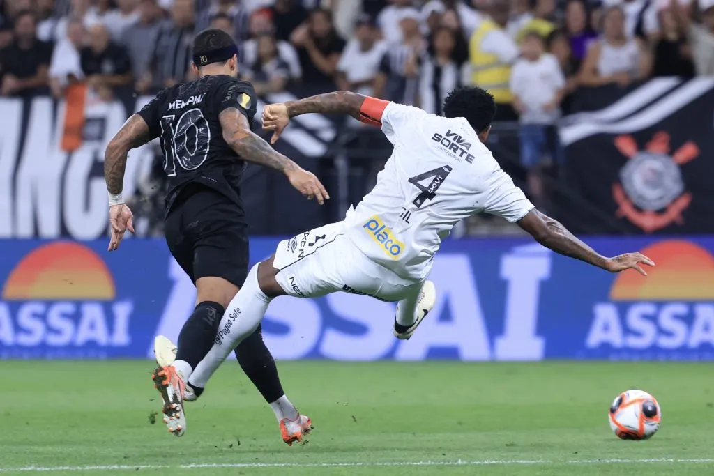 Gil também se desentendeu com Memphis. Foto: Marcello Zambrana/AGIF