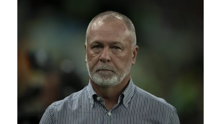 Mano Menezes tem decisão pelo Fluminense