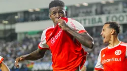 Vitão comemorando pelo Internacional no Brasileirão 2024 - Foto: Lucas Gabriel Cardoso/AGIF