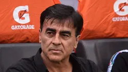 - Gustavo Quinteros, técnico do Imortal