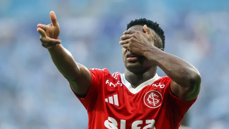 Carbonero comemora gol frente ao Grêmio, na Arena. Foto: Ricardo Duarte/Internacional.