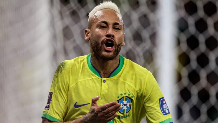 Neymar comemorando gol durante partida entre Brasil e Croácia, pela Copa do Mundo de 2022.