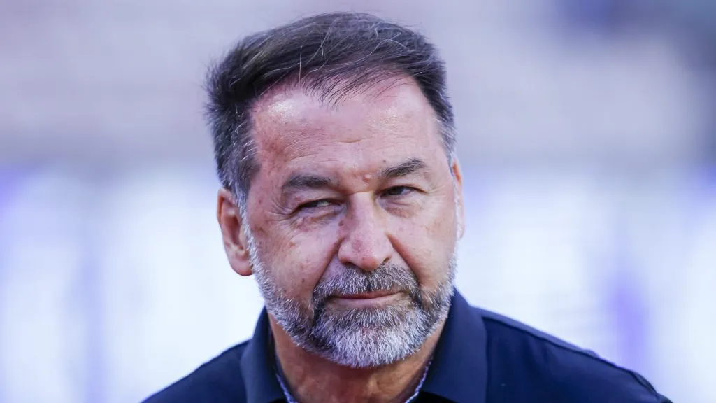 Foto: Marco Miatelo/AGIF – Augusto Melo sofre pressão nos bastidores pela saída da comissão técnica argentina.