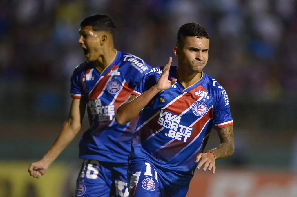 RS – FEIRA DE SANTANA – 09/03/2025 – BAIANO 2025, JACUIPENSE X BAHIA – Rodrigo Nestor jogador do Jacuipense comemora seu gol durante partida contra o Bahia no estadio Joia da Princesa pelo campeonato Baiano 2025. Foto: Jhony Pinho/AGIF