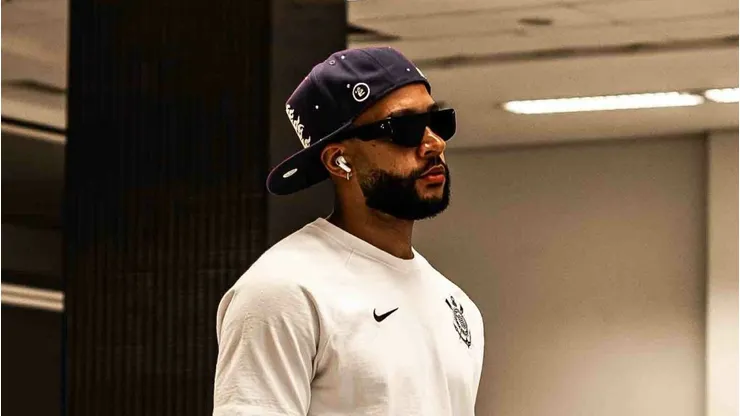 Memphis Depay, atacante holandês do Corinthians, já viveu fases melhores. Foto: Leonardo Lima/AGIF