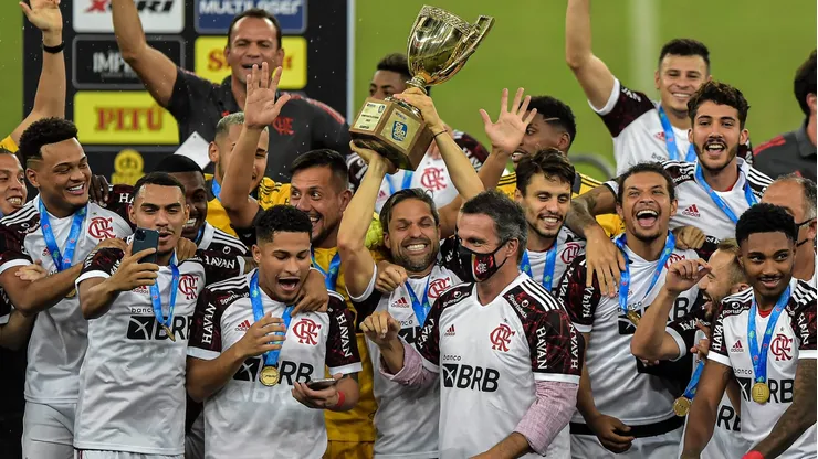 Flamengo foi campeão carioca diante do Fluminense pela última vez em 2021