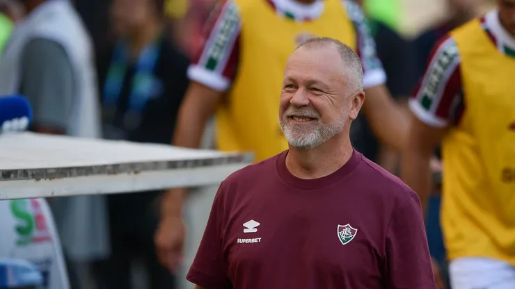 Mano Menezes técnico do Fluminense durante partida contra o Nova Iguaçu no estádio Maracanã pelo campeonato Carioca 2025. Foto: Thiago Ribeiro/AGIF
