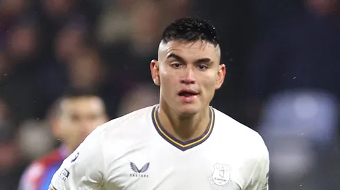 Carlos Alcaraz, meia argentino do Everton – Foto: Warren Little/Getty Images