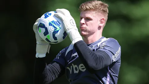 Raul treina no CT do Botafogo