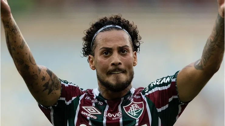 Guga em atividade pelo Fluminense em partida contra o Flamengo. Foto: ZUMA Press, Inc. / Alamy Stock Photo