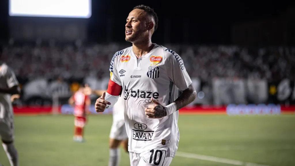 Neymar durante partida. Foto: Abner Dourado/AGIF