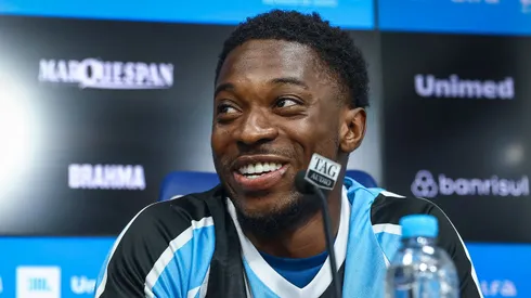 Amuzu, atacante do Grêmio