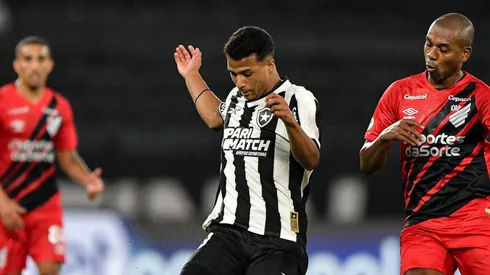 Fabiano pelo Botafogo em partida do Brasileirão. Foto: Thiago Ribeiro /AGIF (Photo by Thiago Ribeiro/AGIF/Sipa USA) Credit: Sipa US/Alamy Live News