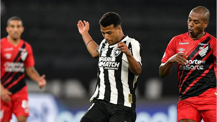 Fabiano pelo Botafogo em partida do Brasileirão. Foto: Thiago Ribeiro /AGIF (Photo by Thiago Ribeiro/AGIF/Sipa USA) Credit: Sipa US/Alamy Live News