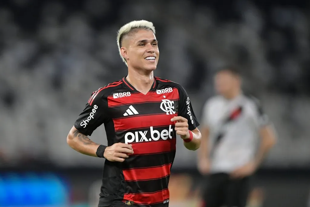 Atacante vive um momento positivo no Rubro-Negro. Foto: Thiago Ribeiro/AGIF