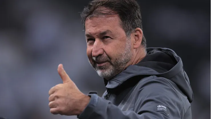 Augusto Melo pode trazer reforços ao Corinthians - Foto: Ettore Chiereguini/AGIF.