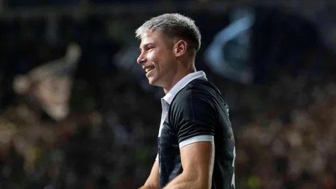 Manuel Capasso comemora gol marcado pelo Vasco. Foto: Celso Pupo/FotoArena/Alamy Live News