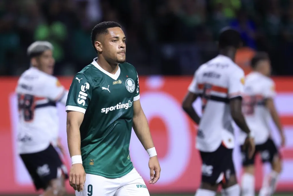Vitor Roque foi protagonista de lance decisivo de Palmeiras x SPFC pela semifinal do Paulistão – Foto: Marcello Zambrana/AGIF