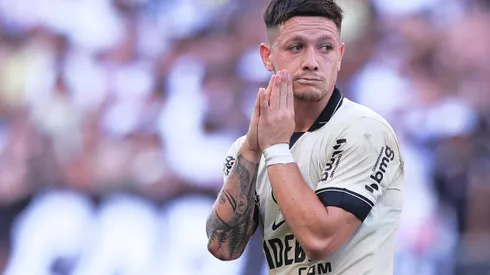 Garro não treina e vira dúvida para jogo entre Corinthians e Barcelona nesta quarta (12).