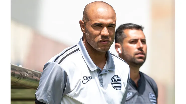 Roger Silva, ex-Inter, pode eliminar o Grêmio como técnico do Athletic-MG