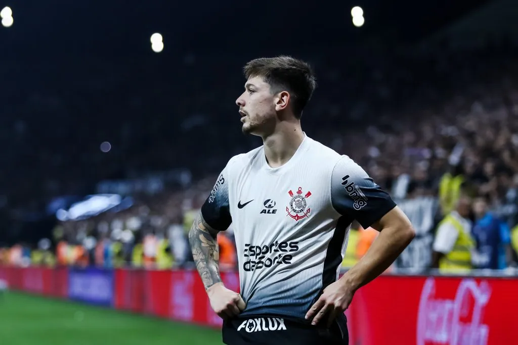 Garro não está confirmado para o jogo. Foto: Marco Miatelo/AGIF