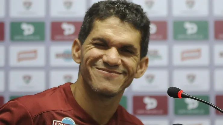 Magno Alves durante coletiva quando atuava pelo Fluminense, no CT das Laranjeiras, em 2016.