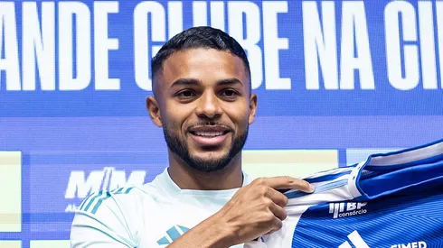 Jogador se rendeu ao elenco do Cruzeiro