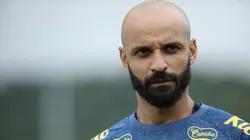 Thaciano sofre pressão no Santos após eliminação