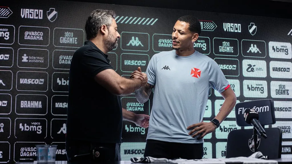 Clayton Silva foi apresentado no Gigante da Colina na temporada passada. Foto: Leandro Amorim.